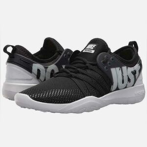 NWOT• Nike Running Shoes👟